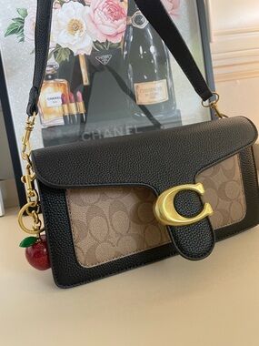 Coach Signature Tabby Shoulder Bag